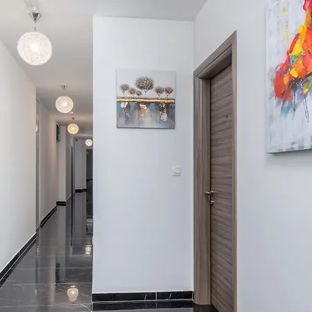 Beautiful In With Wifi Pula