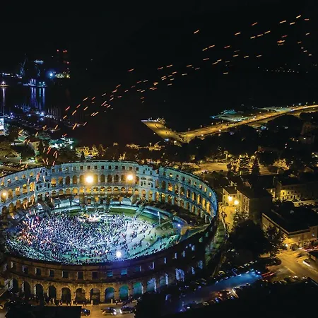 아파트 Beautiful In With Wifi *