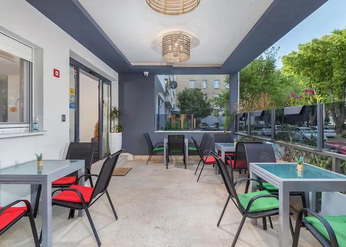 Beautiful In With Wifi 풀라